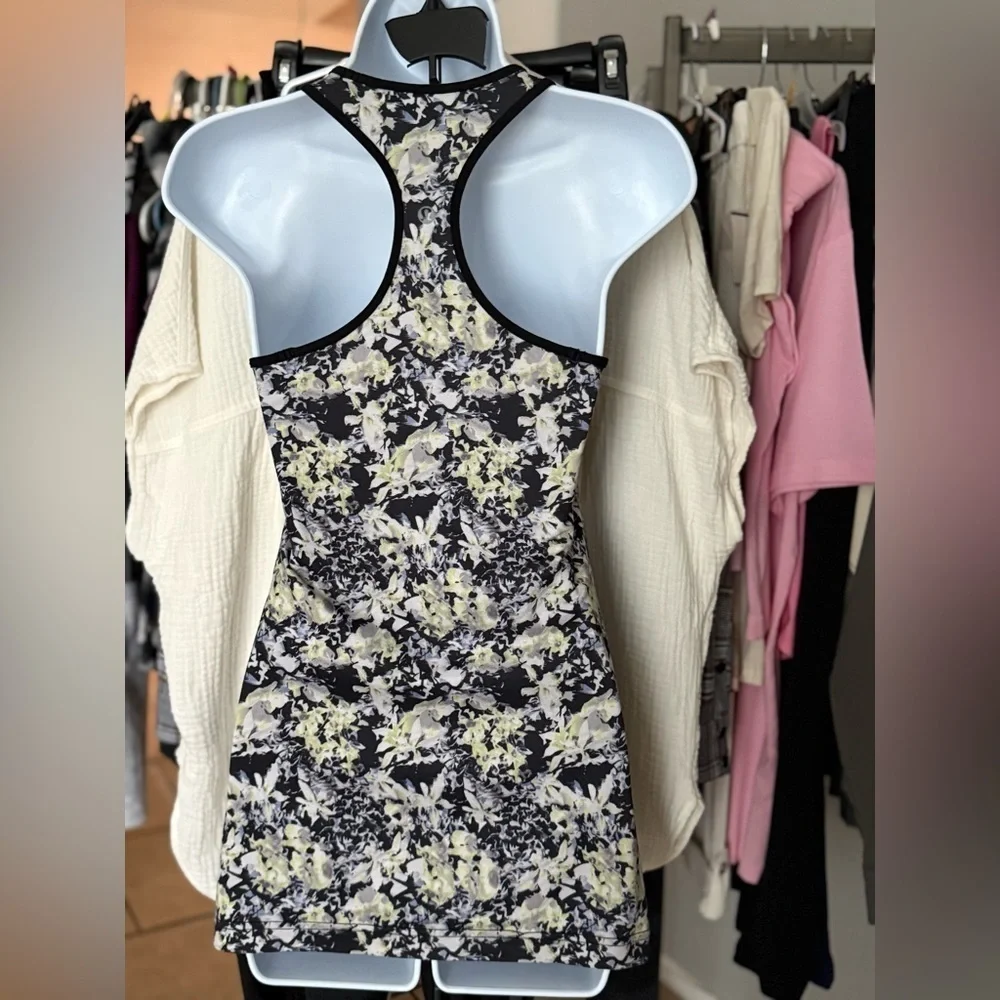Lululemon Cool Racerback Crosscourt Petal Black Clarity Yellow / Black Size‎ 6